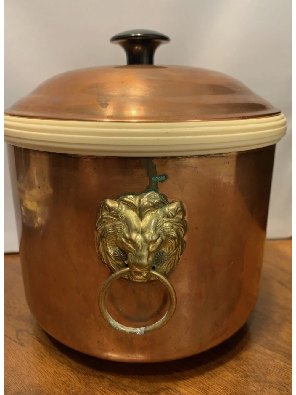 Vintage 1970s Copper Ice Bucket With Brass Lion Head Handles C6